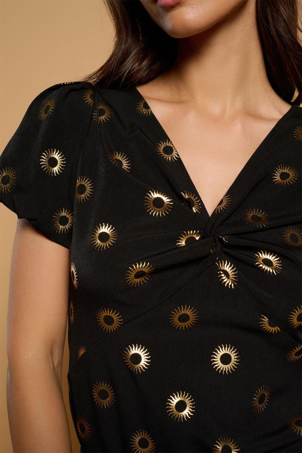 ASHRAM TOP