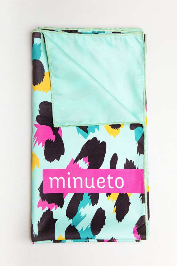 ANIMAL BEACH TOWEL
