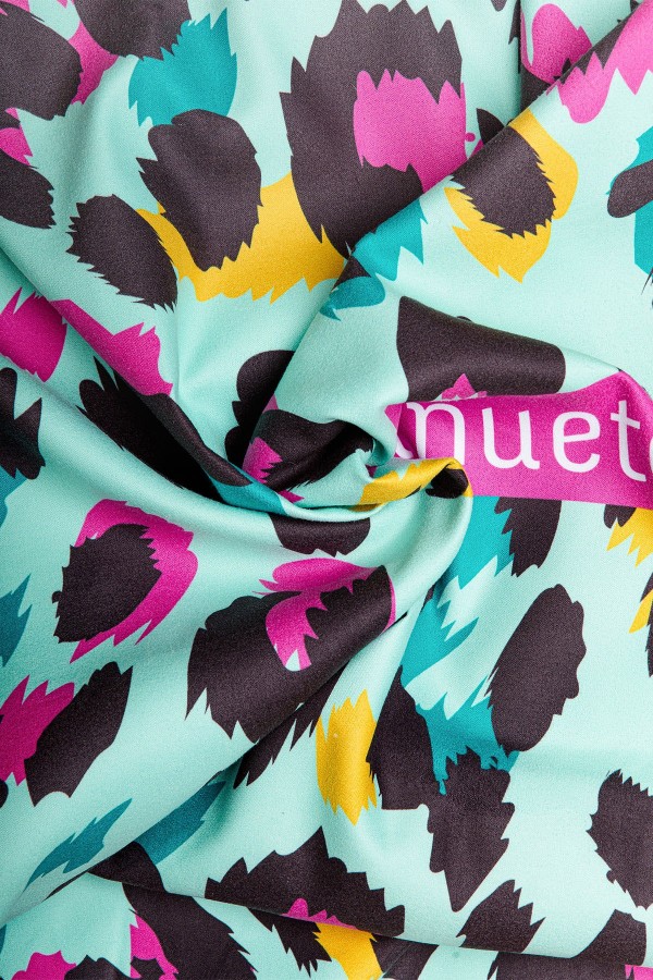 ANIMAL BEACH TOWEL