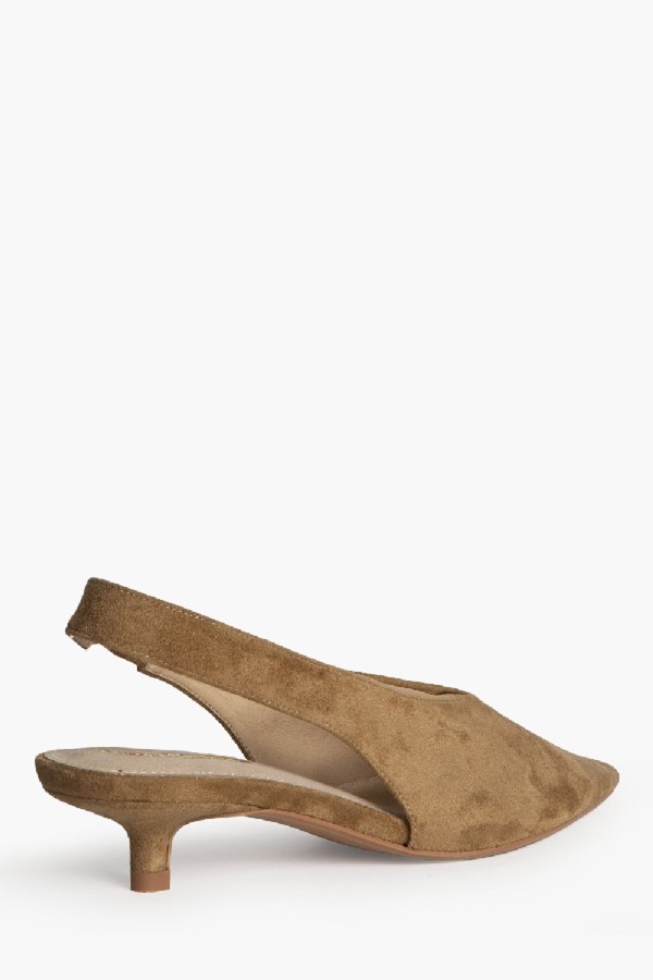 CORINA| TERRA HEELS