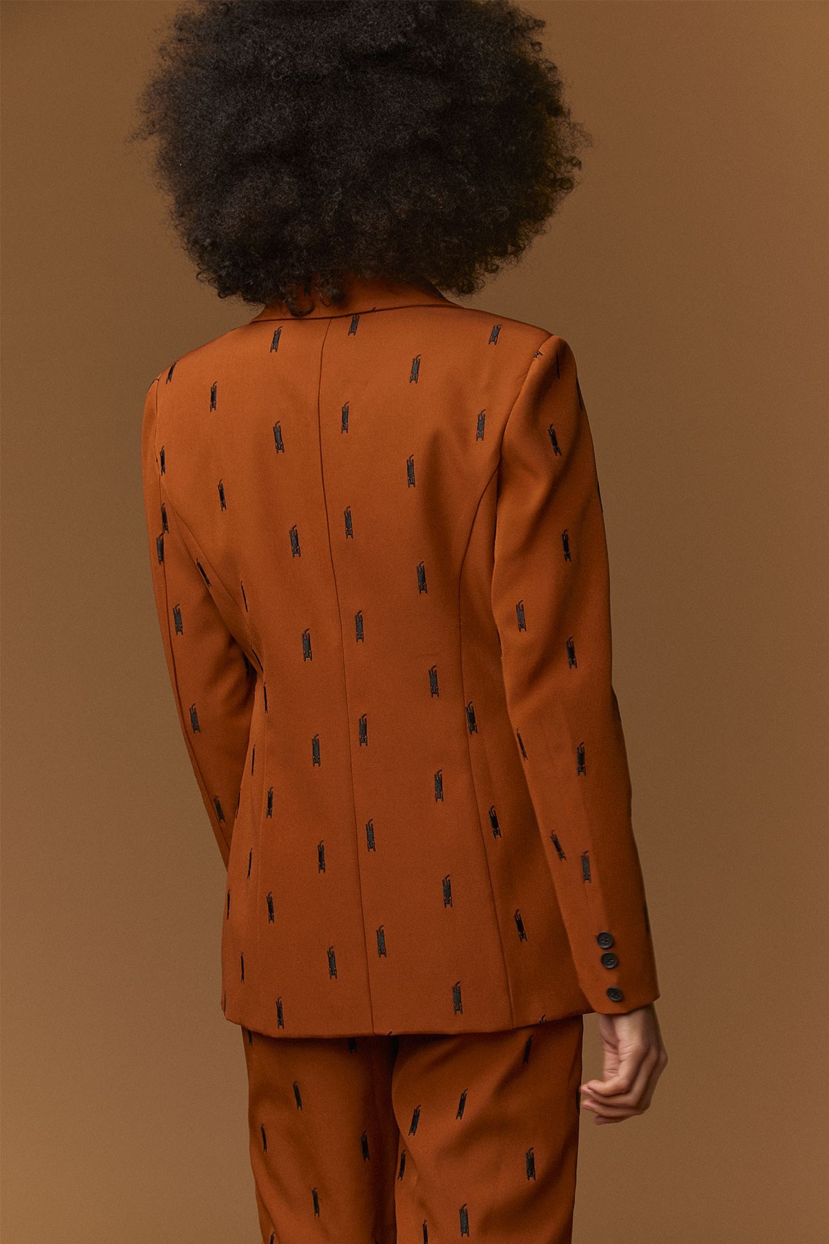 MOGGIE JACKET