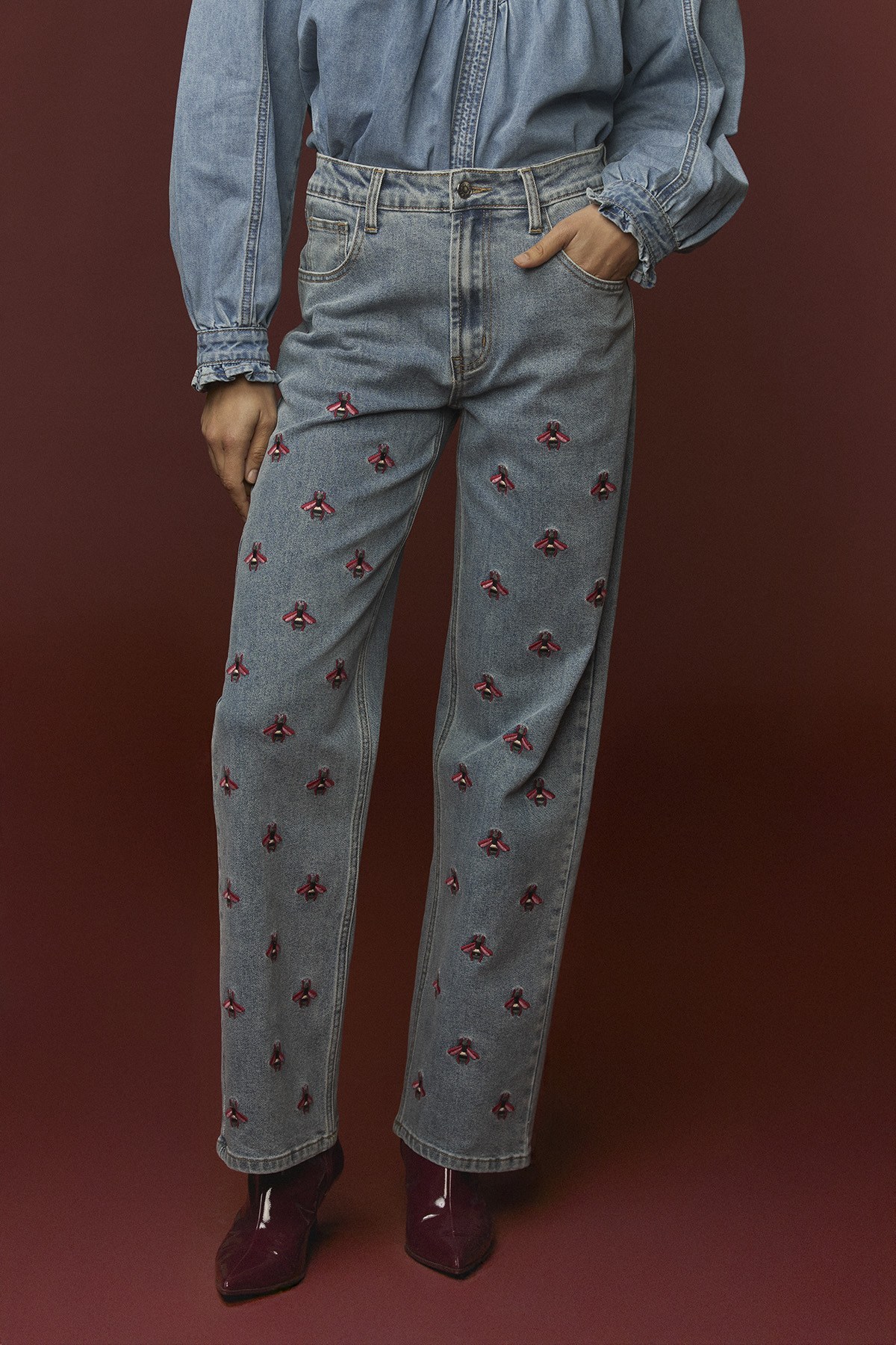 BEE JEANS