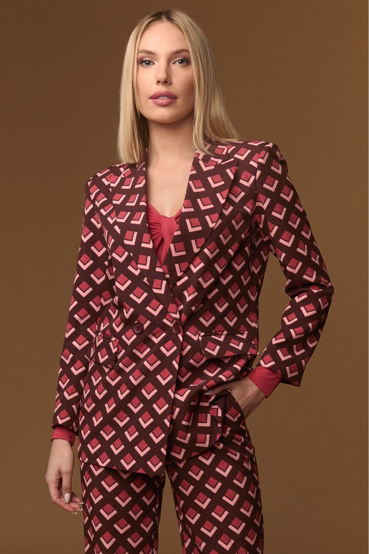 LEAKE JACKET
