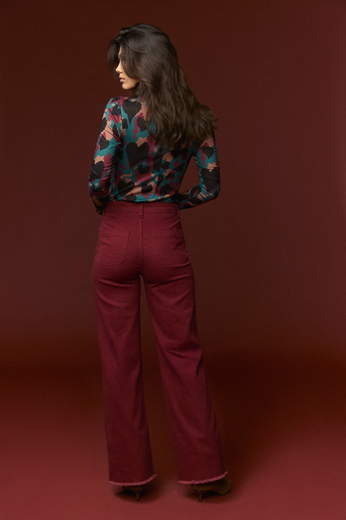 RED SQUARE JEANS