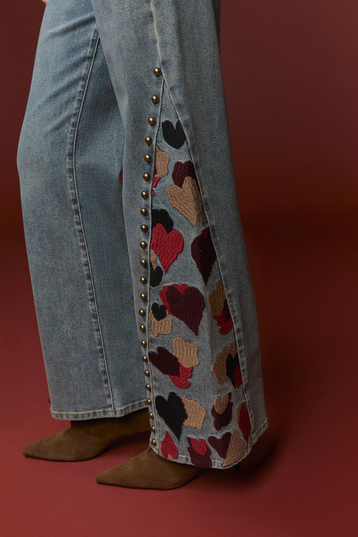 LOVELY JEANS