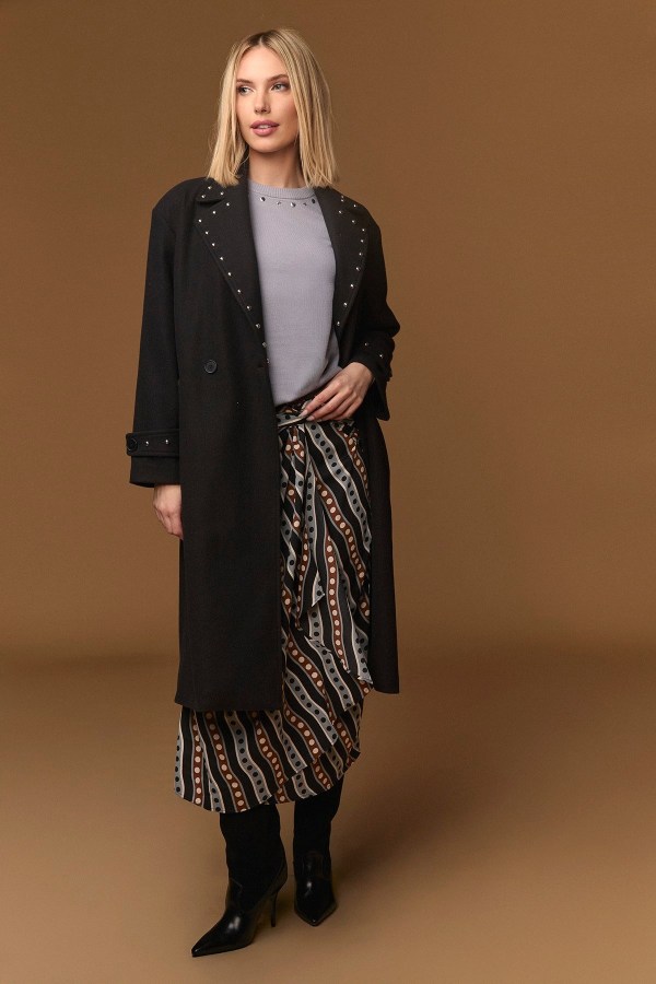 QUEEN COAT