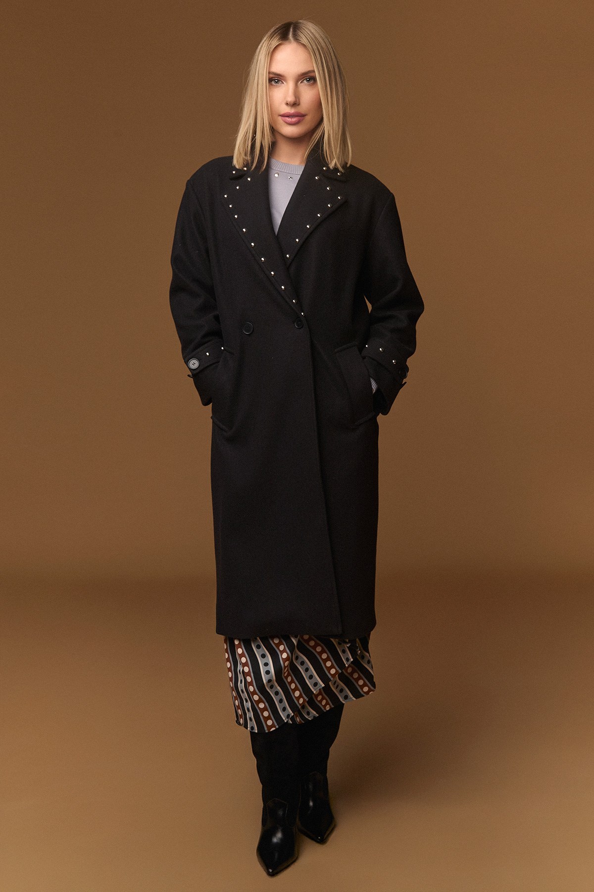 QUEEN COAT