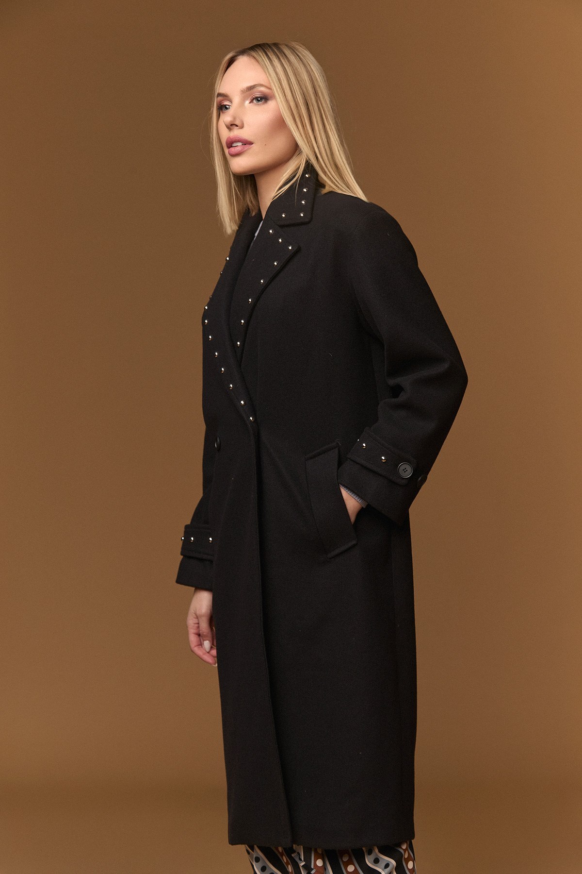 QUEEN COAT