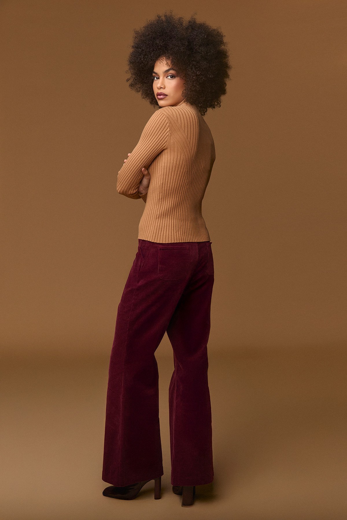 MOCHA GREAT SWEATER