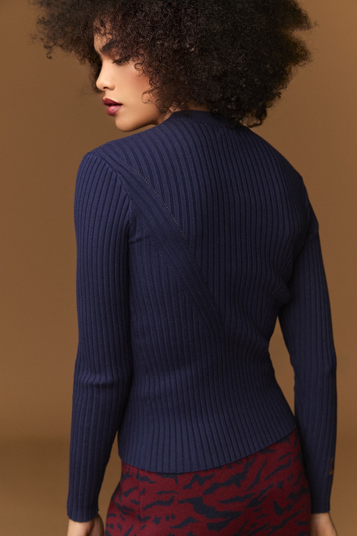 BLUE GREATER SWEATER