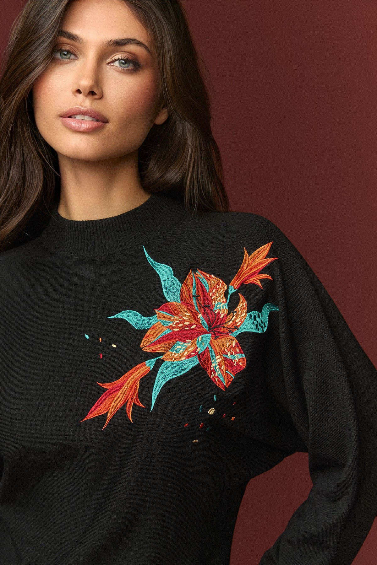 COLUMBIA SWEATER