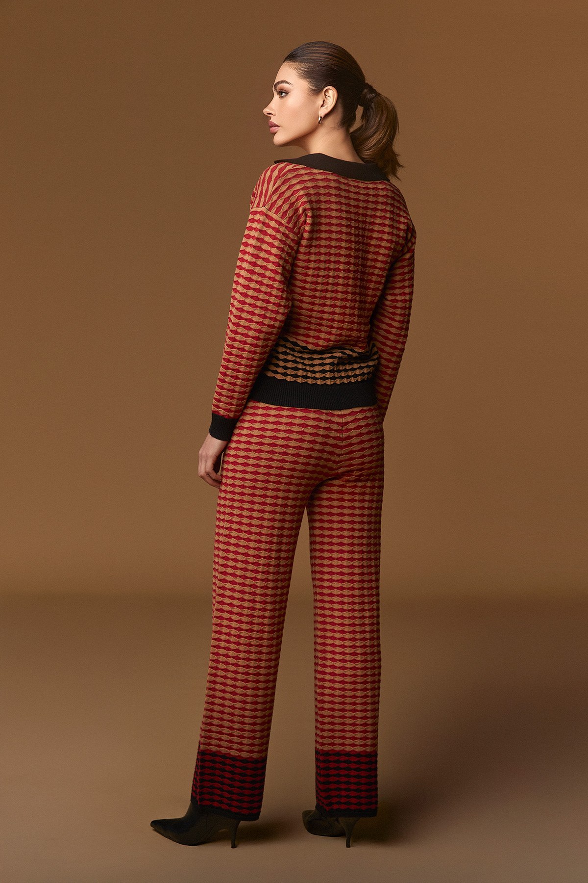 BOWLING SWEATER