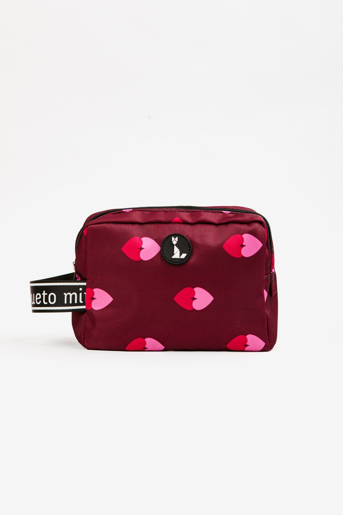 KISS MAKE UP BAG