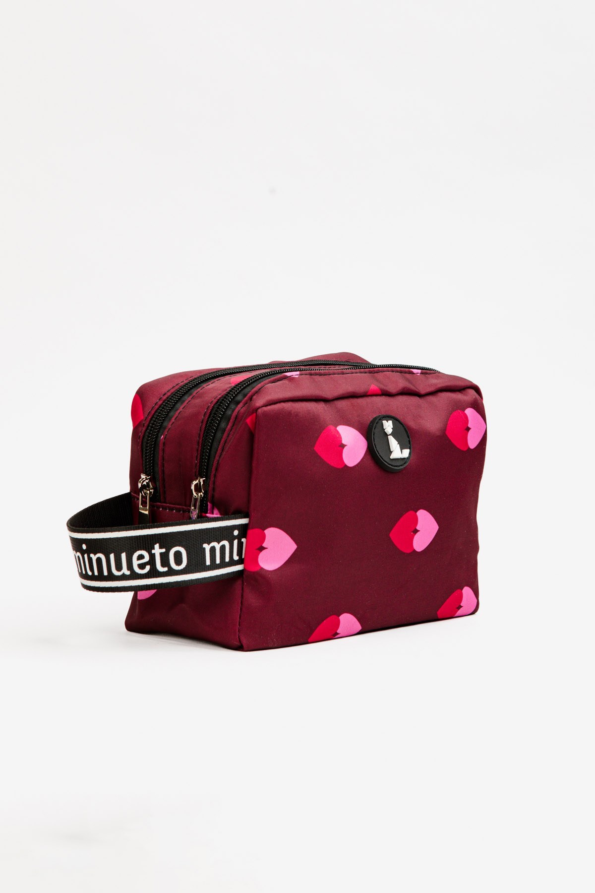 KISS MAKE UP BAG