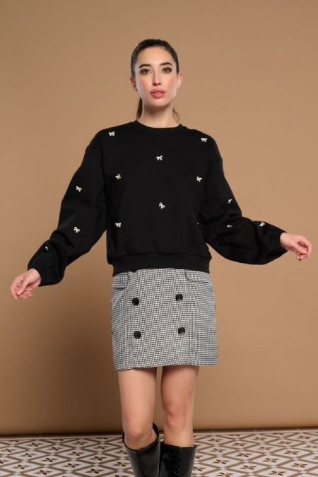 BLACK ROSE SWEATSHIRT